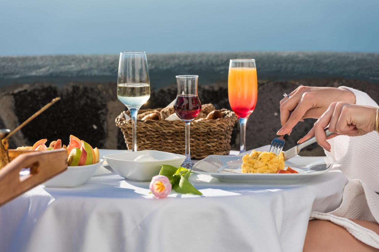 Adamant Suites (Adults Only) Fíra Kültér fotó